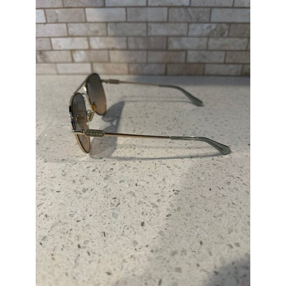 COACH WOMEN SUNGLASSES HC7140 CD474 Shiny‎ Light Gold / Grey Gradient Polarized main image 5